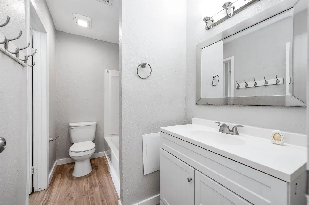 4620 W Orange Street Pearland, TX 77581