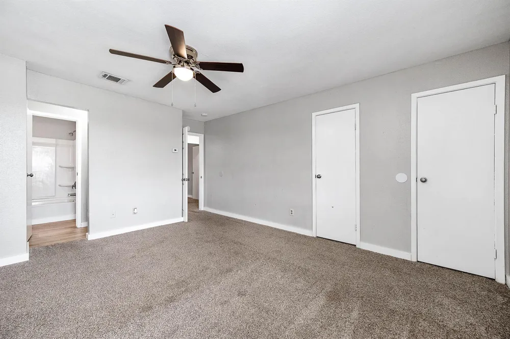 4620 W Orange Street Pearland, TX 77581