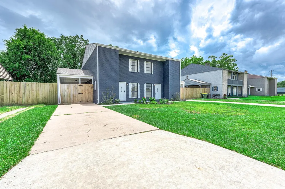 4620 W Orange Street Pearland, TX 77581