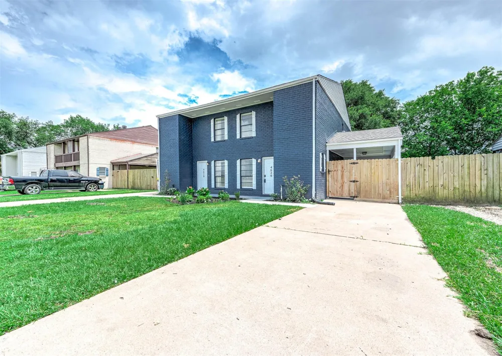 4620 W Orange Street Pearland, TX 77581