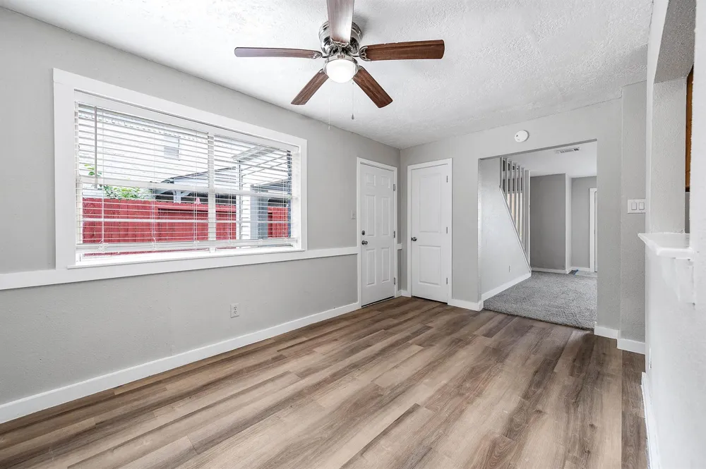 4620 W Orange Street Pearland, TX 77581