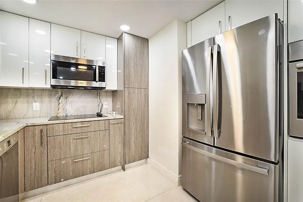2800 OCEAN DRIVE #B-9A Riviera Beach, FL 33404