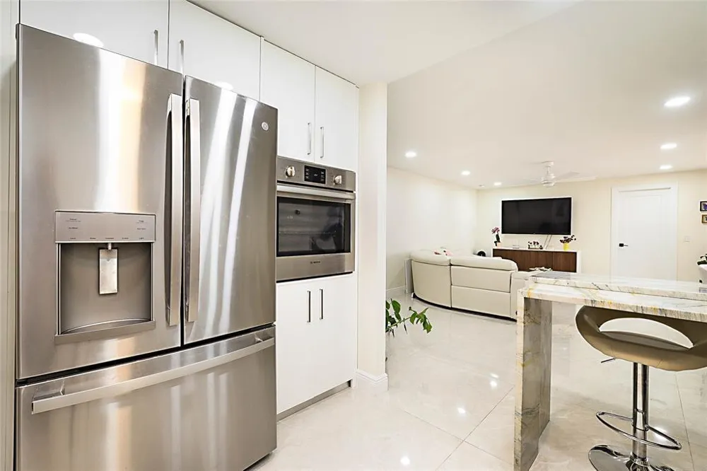 2800 OCEAN DRIVE #B-9A Riviera Beach, FL 33404