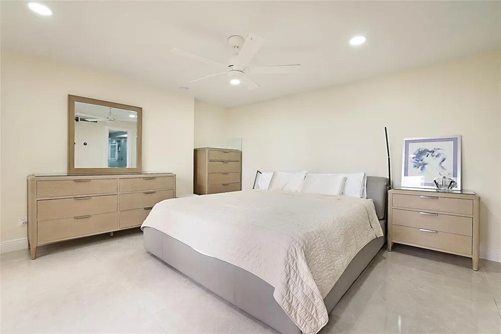 2800 OCEAN DRIVE #B-9A Riviera Beach, FL 33404