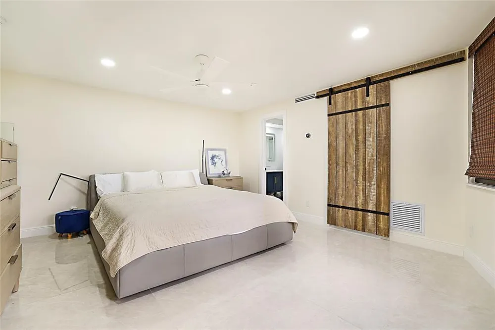 2800 OCEAN DRIVE #B-9A Riviera Beach, FL 33404