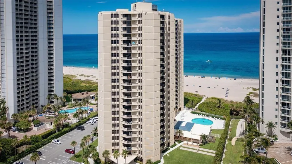2800 OCEAN DRIVE #B-9A Riviera Beach, FL 33404
