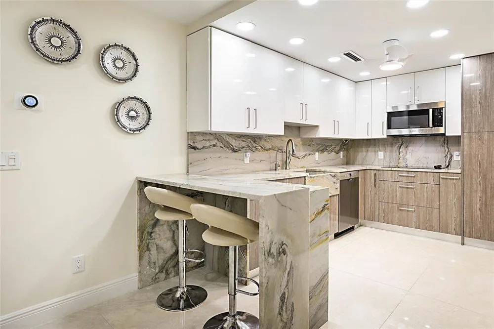 2800 OCEAN DRIVE #B-9A Riviera Beach, FL 33404