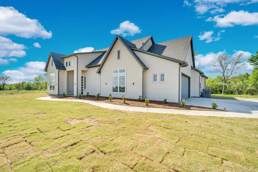 111 Barefoot Bay Boulevard Corsicana, TX 75109