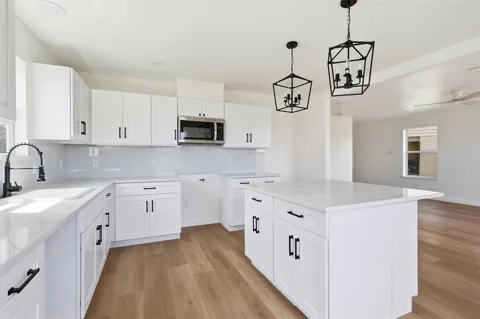 915 Redcrest Springs Court