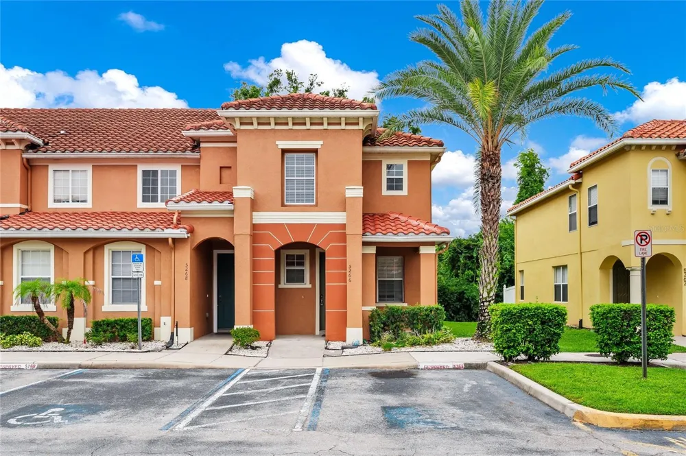 5266 PARADISE CAY CIRCLE Kissimmee, FL 34746