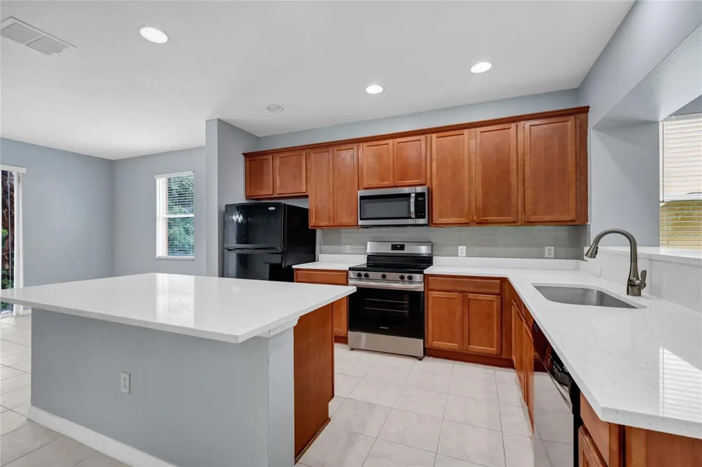 5266 PARADISE CAY CIRCLE Kissimmee, FL 34746