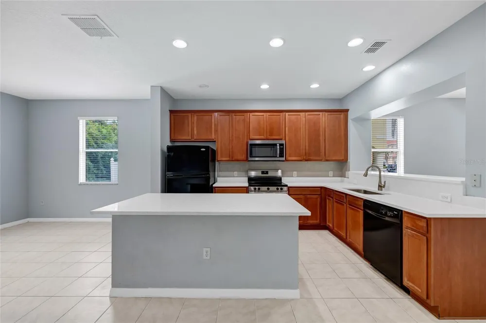 5266 PARADISE CAY CIRCLE Kissimmee, FL 34746