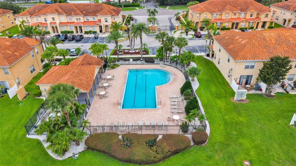 5266 PARADISE CAY CIRCLE Kissimmee, FL 34746