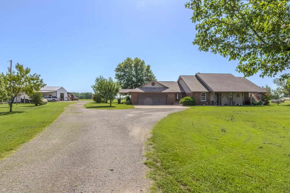 4100 428 ROAD Pryor, OK 74361