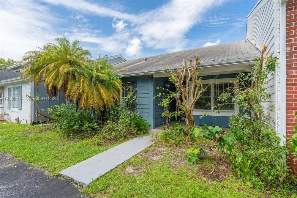 14414 SW 142nd Ct Miami, FL 33186