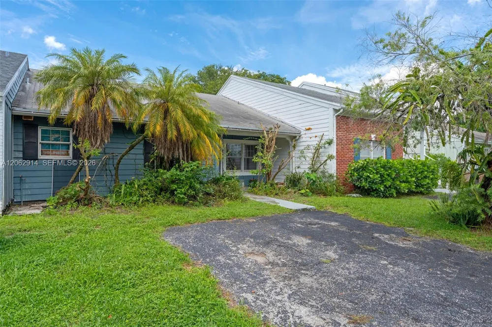 14414 SW 142nd Ct Miami, FL 33186