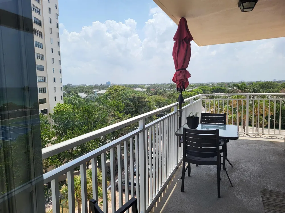 5200 Ocean Boulevard #615 Lauderdale By The Sea, FL 33308
