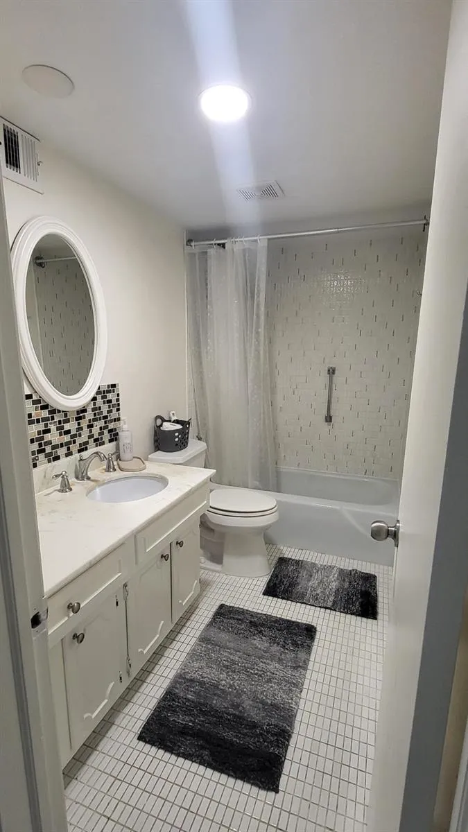 5200 Ocean Boulevard #615 Lauderdale By The Sea, FL 33308