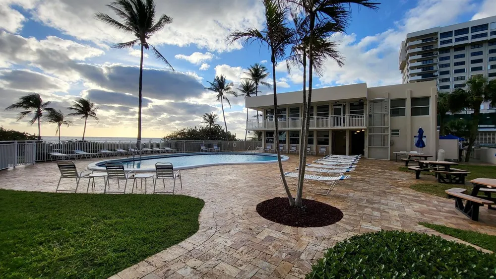 5200 Ocean Boulevard #615 Lauderdale By The Sea, FL 33308