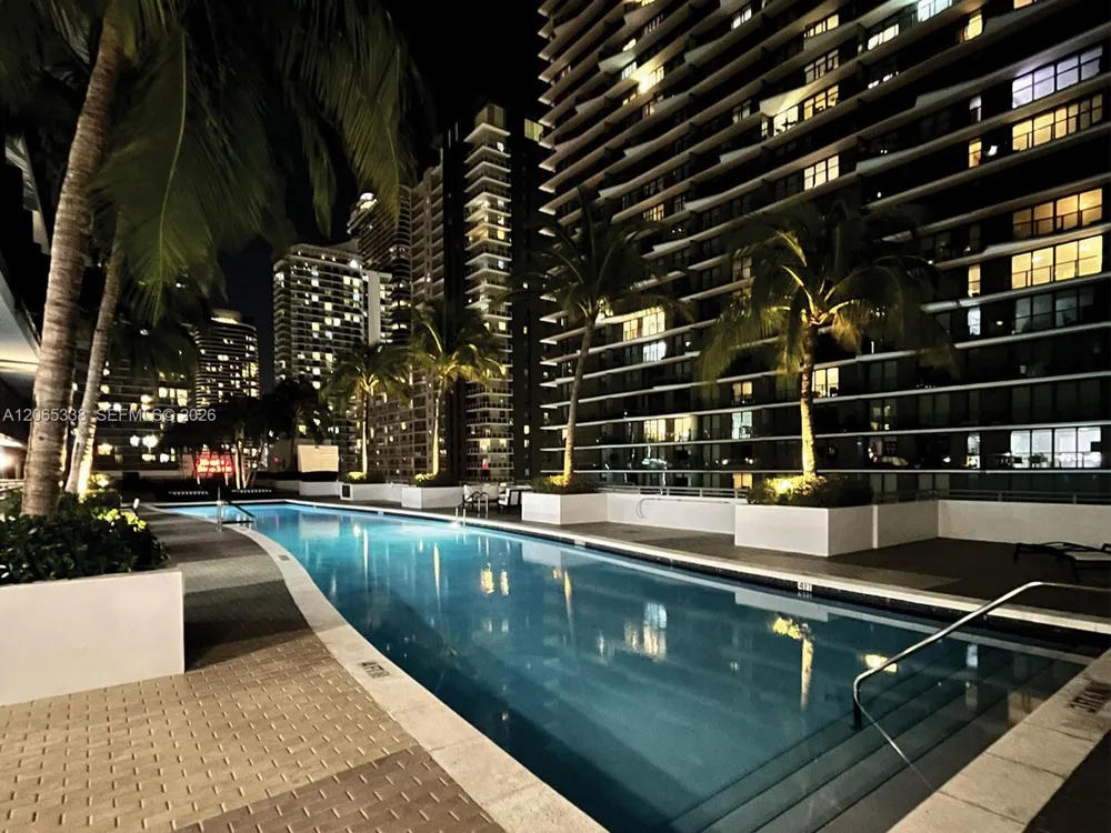 60 SW 13th St #3219 Miami, FL 33130