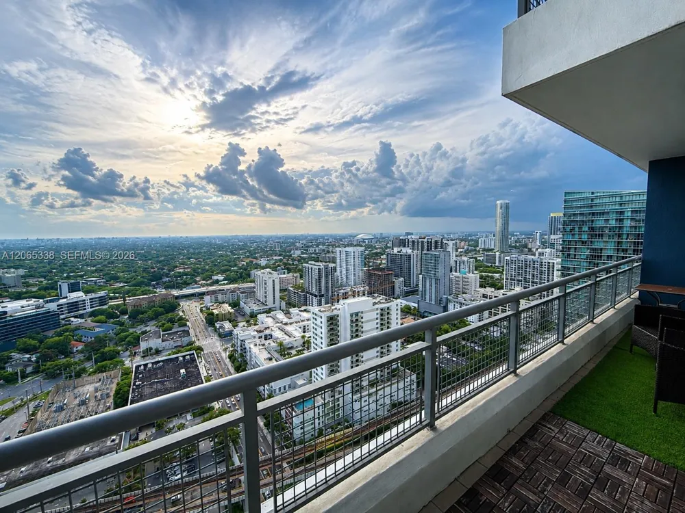 60 SW 13th St #3219 Miami, FL 33130
