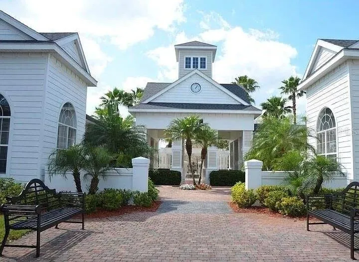 1301 EASTERN PECAN PLACE #208 Winter Garden, FL 34787
