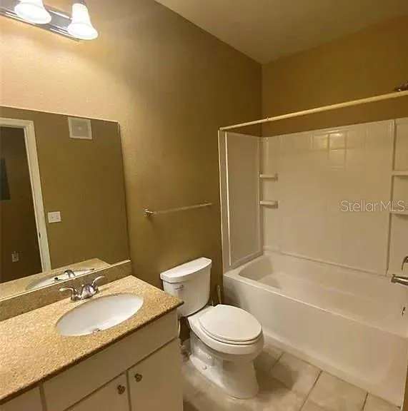 1301 EASTERN PECAN PLACE #208 Winter Garden, FL 34787