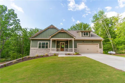 386 Mulberry Circle