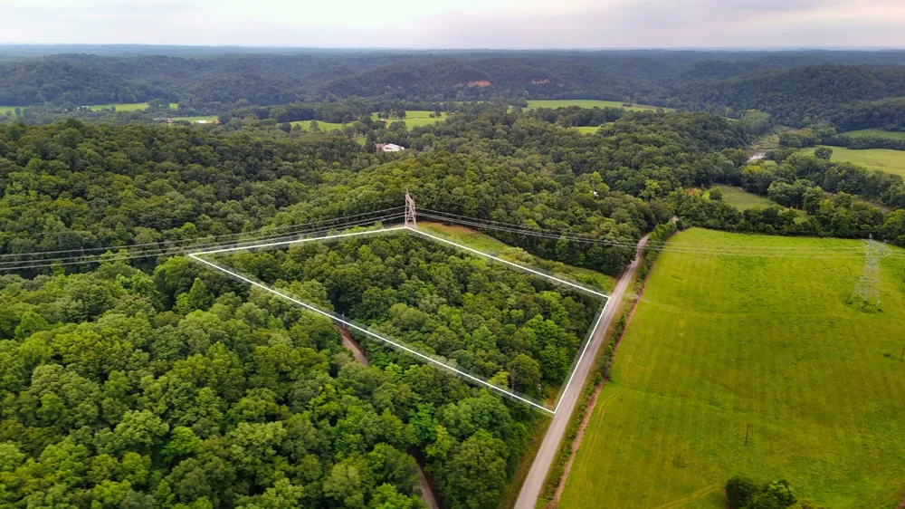 4 Cedar Hill Rd White Bluff, TN 37187