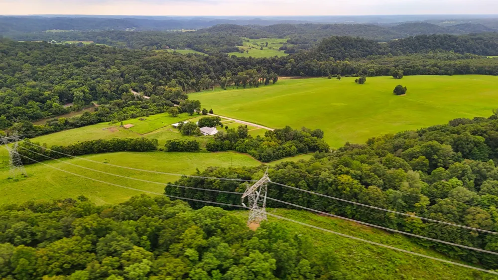 4 Cedar Hill Rd White Bluff, TN 37187