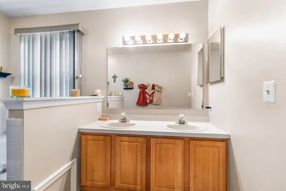 2807 TYBURN OAKS COURT Waldorf, MD 20601