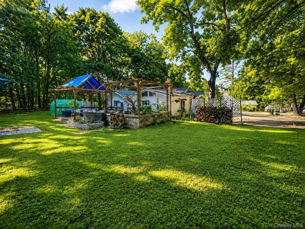 16 Upper Hillman Road Warwick, NY 10990