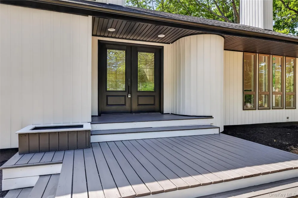 96 Chestnut Street Mount Sinai, NY 11766