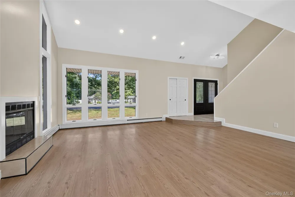 96 Chestnut Street Mount Sinai, NY 11766