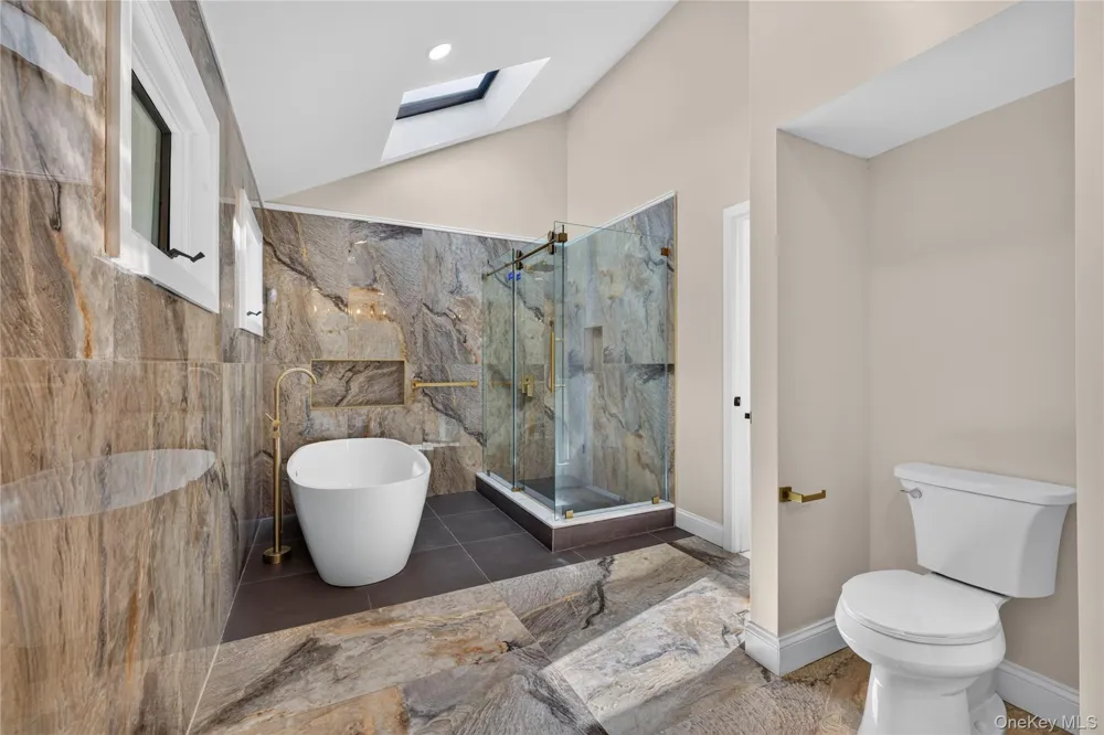 96 Chestnut Street Mount Sinai, NY 11766