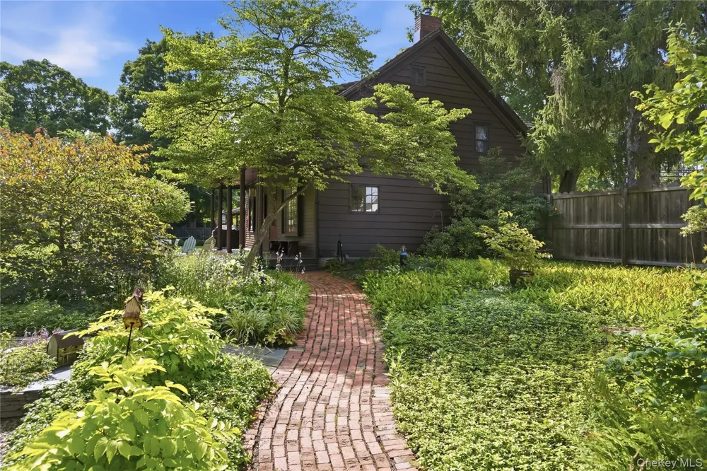 809 Traver Road Pleasant Valley, NY 12569