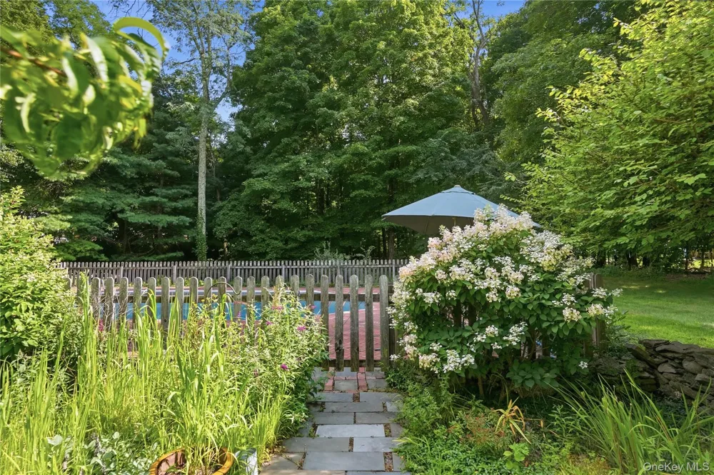 809 Traver Road Pleasant Valley, NY 12569