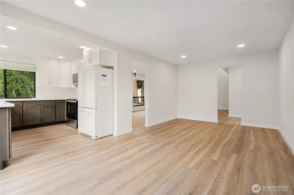 3216 171st Avenue NE Bellevue, WA 98008