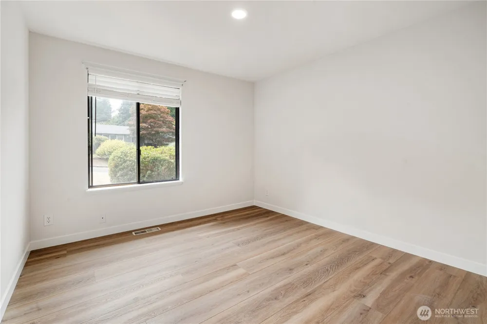 3216 171st Avenue NE Bellevue, WA 98008