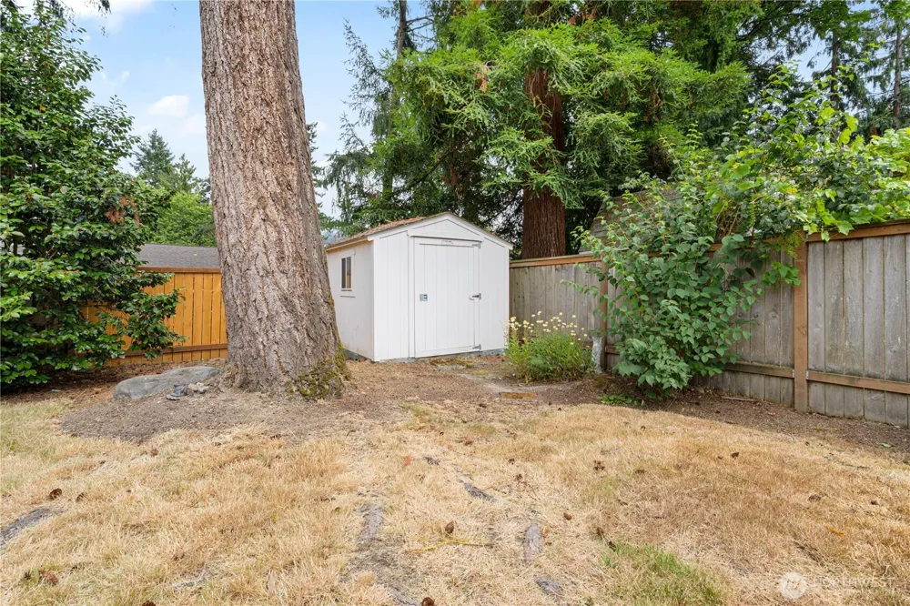 3216 171st Avenue NE Bellevue, WA 98008
