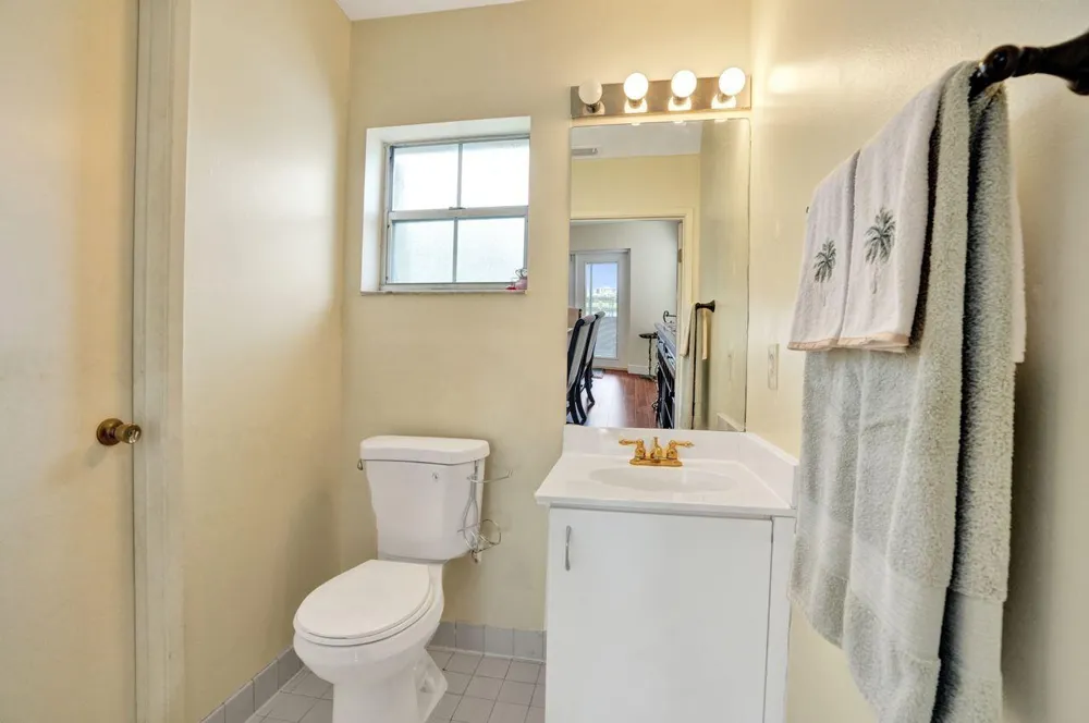 4737 Grapevine Way Davie, FL 33331