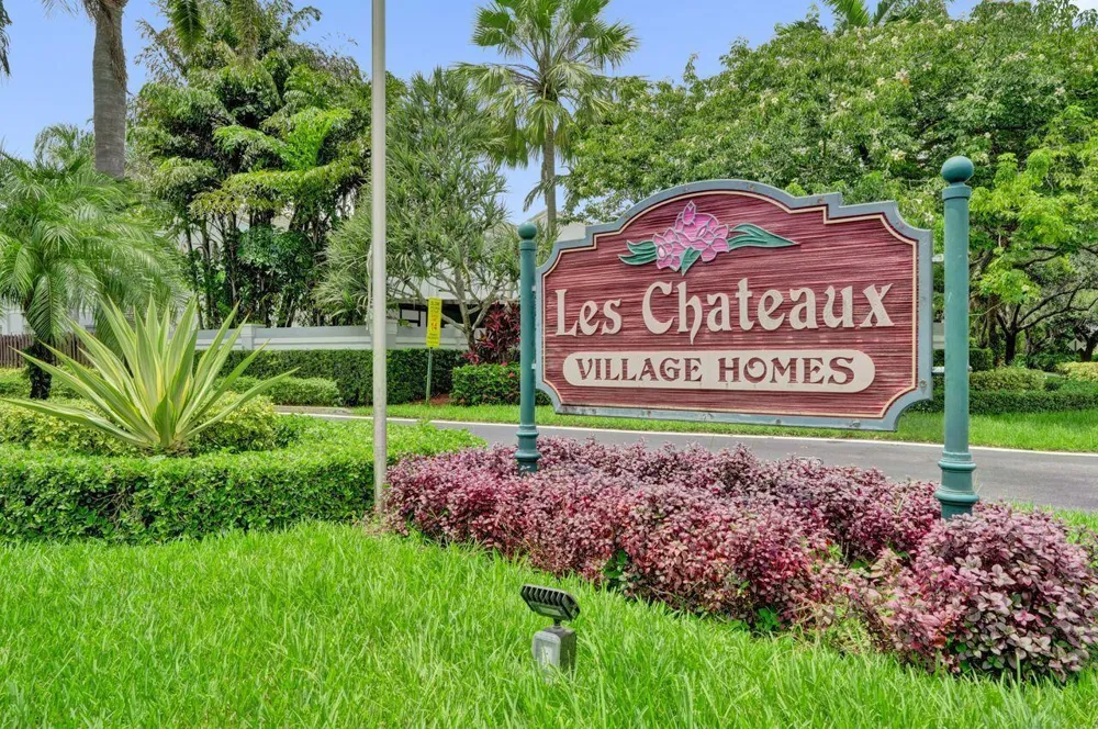 4737 Grapevine Way Davie, FL 33331