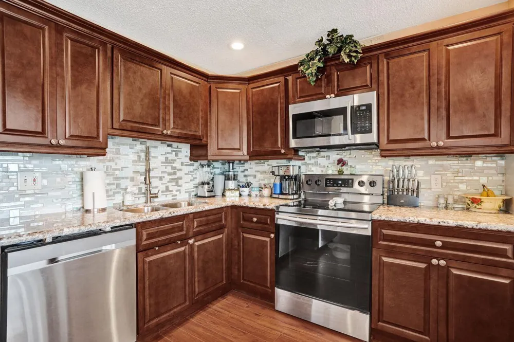 4737 Grapevine Way Davie, FL 33331