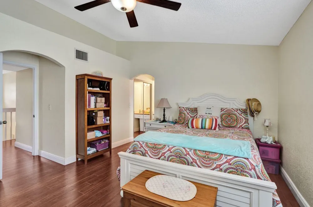 4737 Grapevine Way Davie, FL 33331