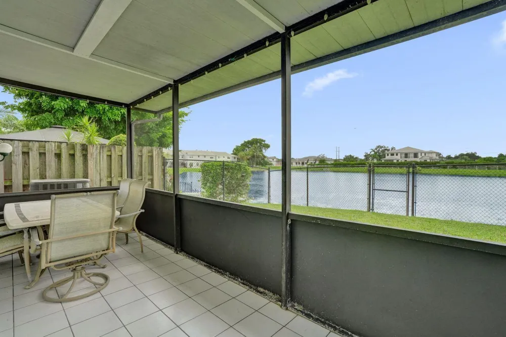 4737 Grapevine Way Davie, FL 33331