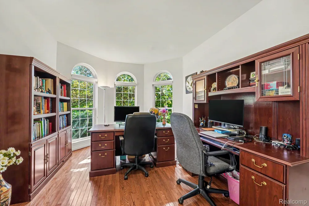 49235 Yale Drive Macomb Township, MI 48044