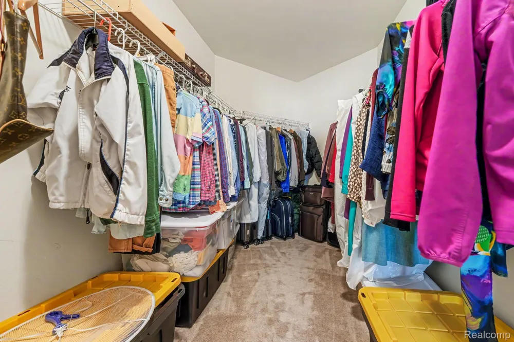 49235 Yale Drive Macomb Township, MI 48044
