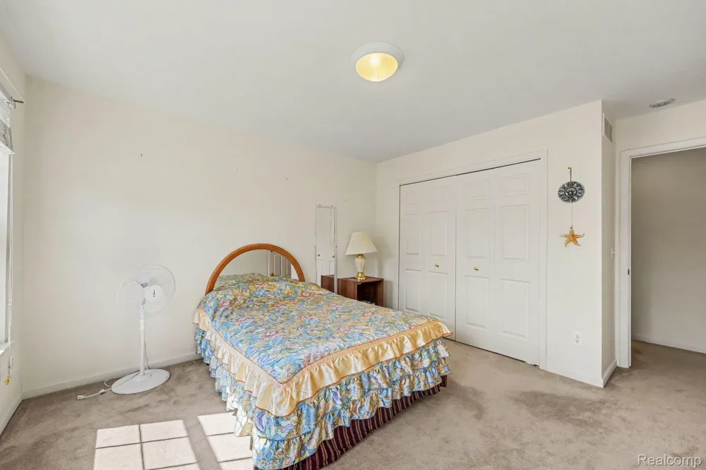 49235 Yale Drive Macomb Township, MI 48044