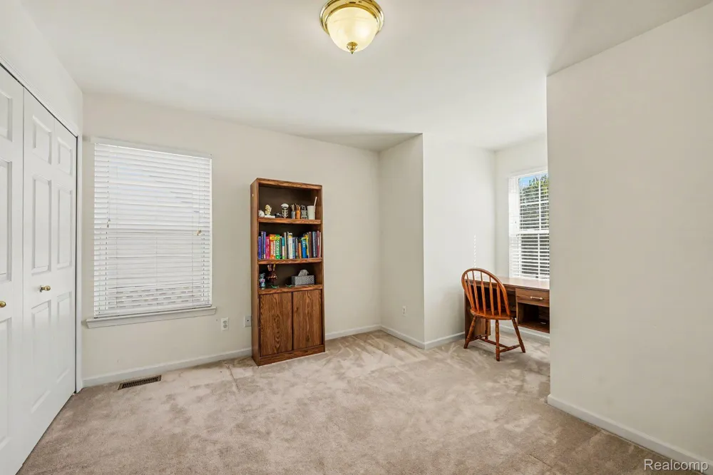 49235 Yale Drive Macomb Township, MI 48044