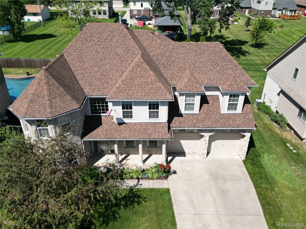 49235 Yale Drive Macomb Township, MI 48044